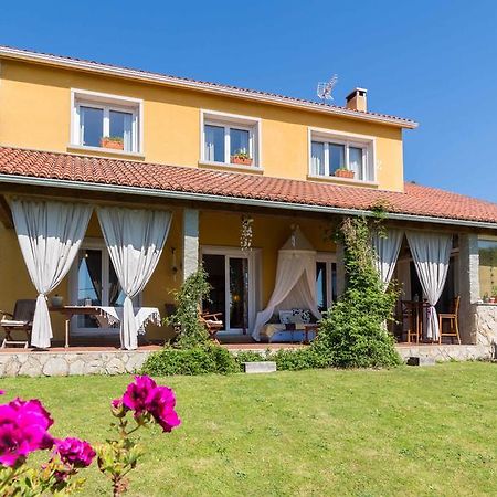 فندق Casa Riamonte Amés المظهر الخارجي الصورة